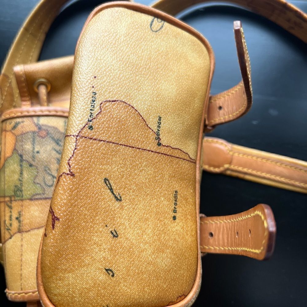 AUTHENTIC ALVIERO MARTINI BACKPACK - Picture 3 of 10